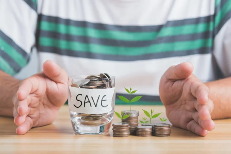 Advantages of a Savings Account