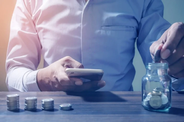 How Does an IRA Savings Account Work